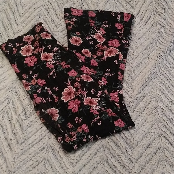 Pants - Picture 2 of 3